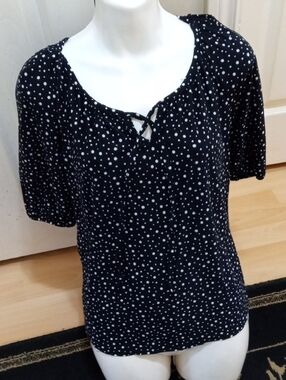 💲1⃣❤▶▶▶mandee Black Polka Dot Tie-Front Blouse